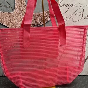 ❣️5|$25❣️Stylish Pink Mesh Tote Bag with interior pocket. New